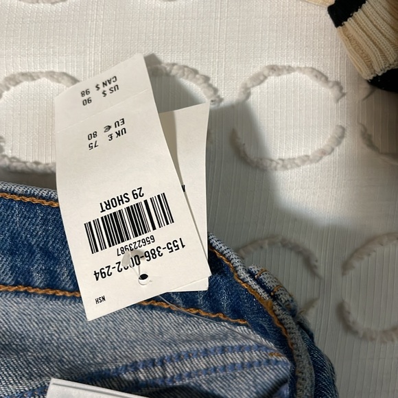 New with tags Straight Mid Rise short length Abercrombie Jeans - Picture 7 of 13